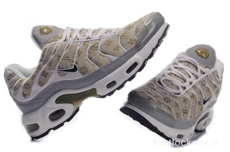 tn shox france envente chaussures requin tn enstock.JPG